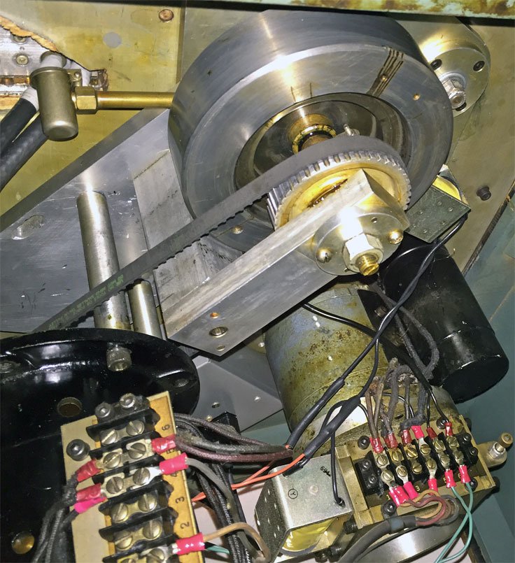Inside photos of MOMSR / R2RTx's Ampex 200A pro reel to reel tape recorder