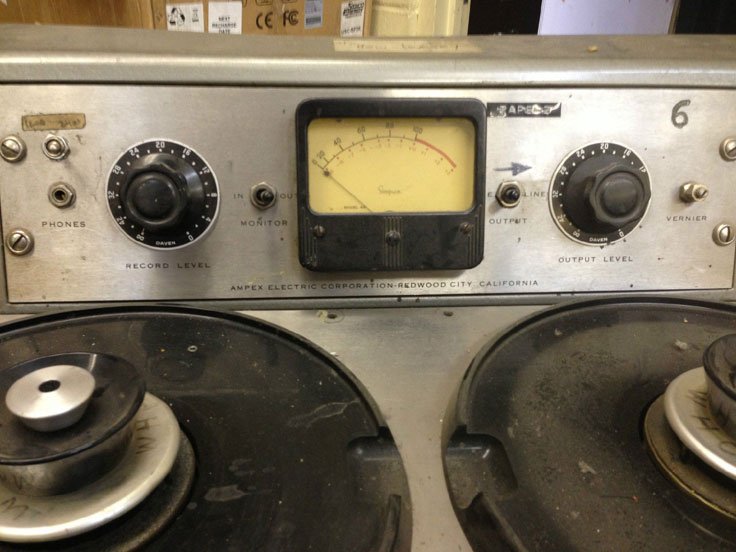 Third party stored very dirty Ampex 30p reel to reel tape recorder photo in the Reel2ReelTexas.com vintage reel tape recorder recording collection