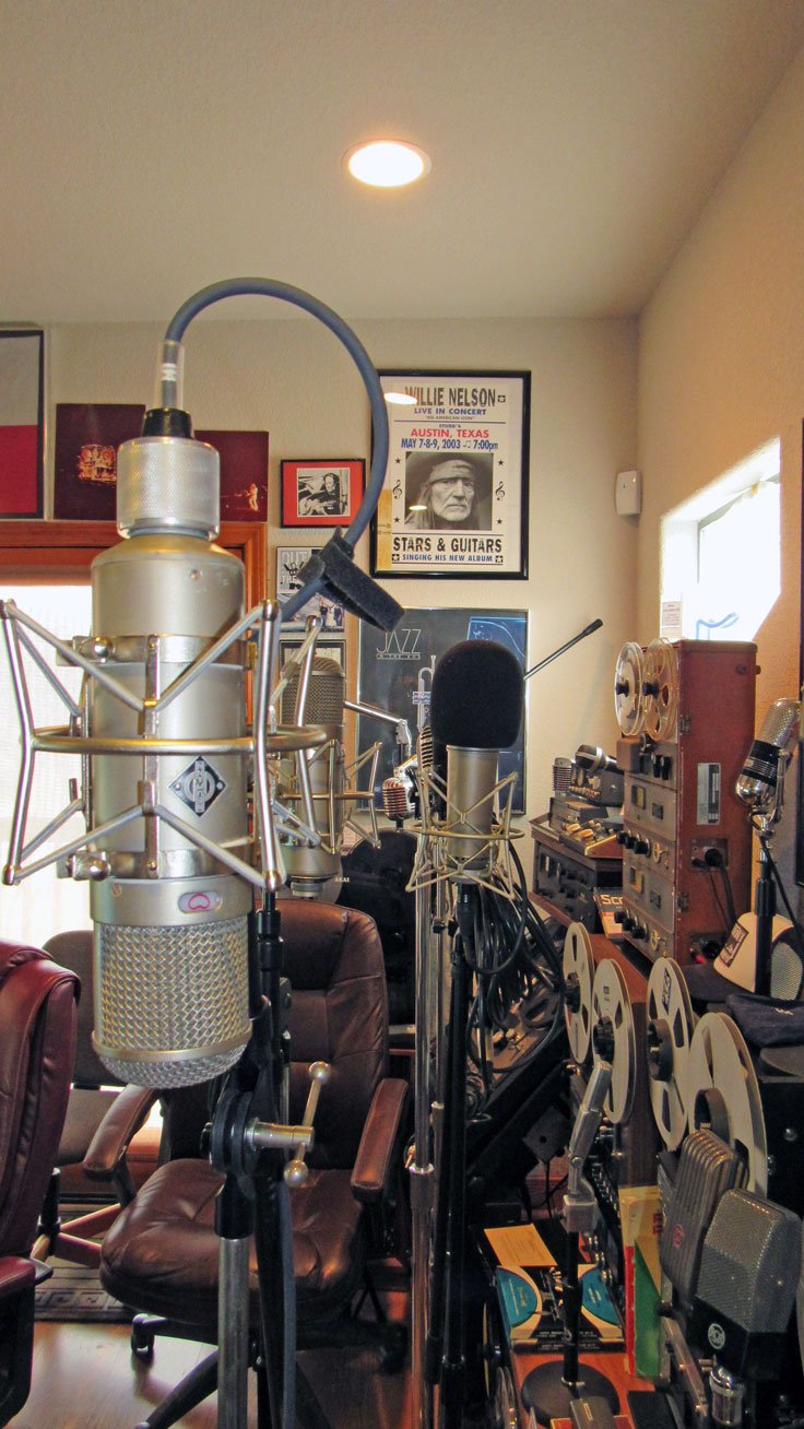 Neumann U48 microphone in the Theophilus MOMSR Reel2ReelTexas.com vintage reel tape recorder recording collection