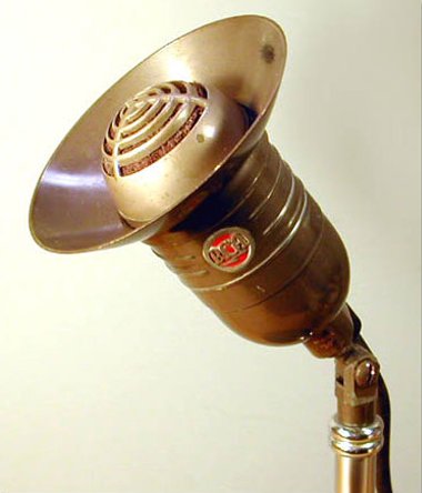 Areopressure microphone in Museum of Magnetic Sound Recording's vintage microphone and recording equipment collection