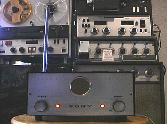 Sony CR-4 wirless microphone system in the Reel2ReelTexas.com vintage microphone and recording equipment collection's vintage microphone and recording equipment collection